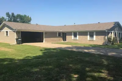 Image de Parsonage House in Sherwood