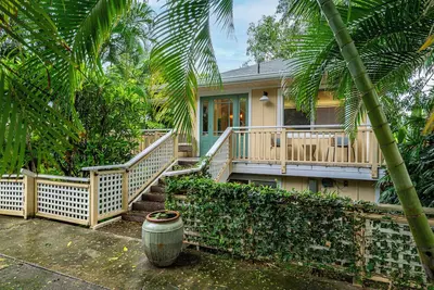 Image de The Little Yellow Cottage in Lanikai: Your Perfect Island Getaway!
