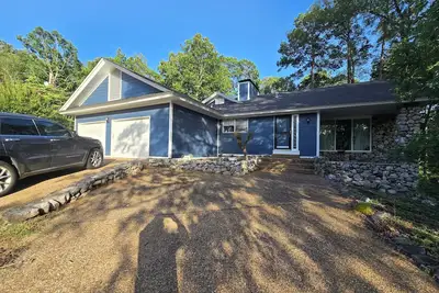 Image de Charming Blue Horizen 4-bedroom house with Ac in quite neighborhood in Malvern