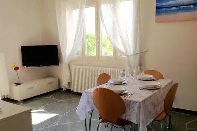 La Dolce Vita, a stone's throw from the beach.