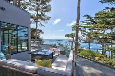Image de 4011 Big Little Lies - Modern, Oceanfront Home