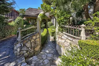 Image de 4022 Lilacs and Laughter - Old World Charm, Garden