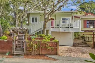 4025 June Bug - Adorable Carmel Cottage