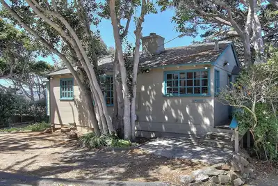 Image de 4036 Upside - Beach House 1 Block Walk to Beach