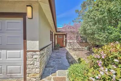 Image de 4051 Shining Star - Fully Renovated, Carmel