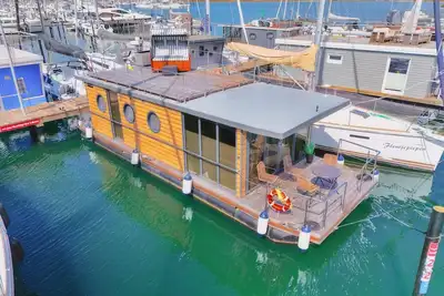 Image de Houseboat for 4 guests with 32m² in Heiligenhafen (307089)