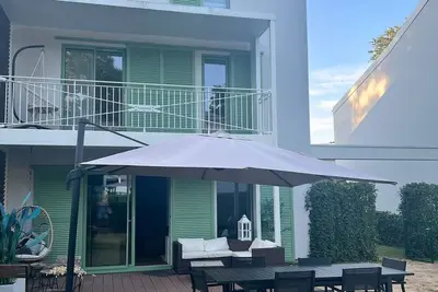 Image de maison 8 couchages avec jardin