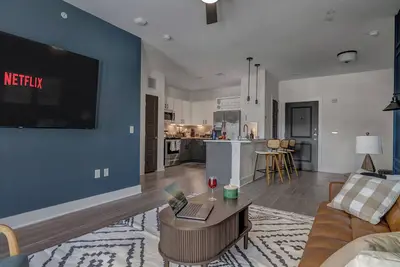 Image de Modern Escape Near Universal