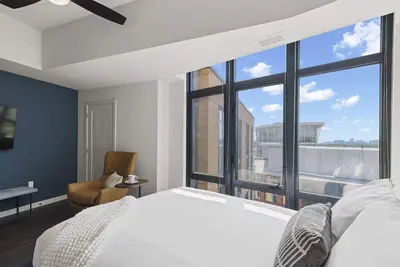 Image de Stylish Stay | Rooftop Vibe & Modern Kitchen | Near Dc Top Attractions | 2 Units