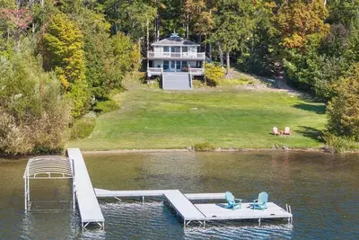 Image de Charming bungalow on Walloon Lake. Close to Petoskey, ski areas, hiking & biking
