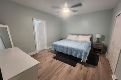 Seaside Escape in Bodden Town 3br + Pool