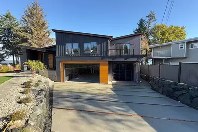 Image de Sunrise Oceanfront Suite, Entire home in Royston, Canada