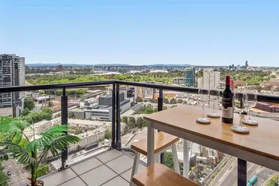 Image de Sky High Melbourne Views - Pool|Gym|Free Parking