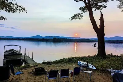 Image de Kezar Lakefront Home: 2 Boat Dock & Hot Tub