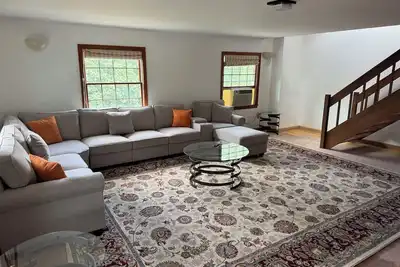 Image de Experience comfort in our Danvers, Ma 3-bedroom, Minimum 30 days