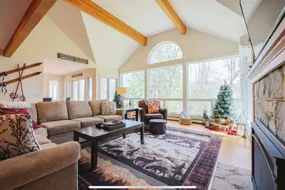 Image de Private, Spacious, Mountain Retreat on the Ridge