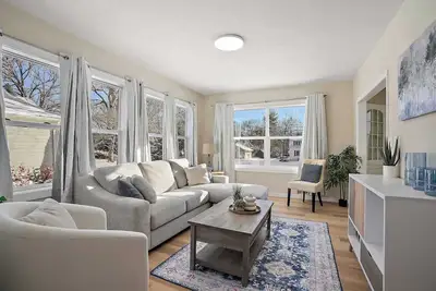 Image de 4br Family Haven on Bartlett Blvd｜Workspaces + WiFi｜Pet Friendly｜Garage｜#42534