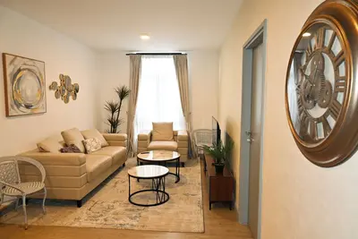 Image de Spacious 3 Bedroom Apartment at Tilisi. Breakfast & Swimming Pool Available.