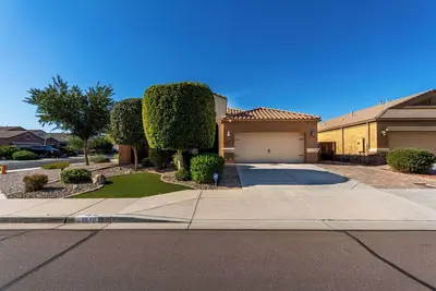 Image de Entire Home w/ Pool & Hot Tub / Near Westgate Entertainment & State Farm Stadium