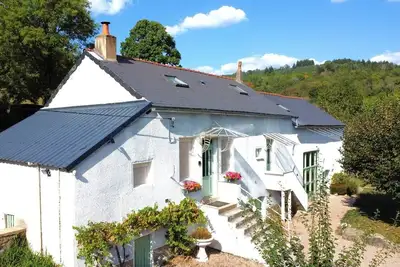 Image de Le Toit du Lac - Piscine, Tennis et Vue du Lac