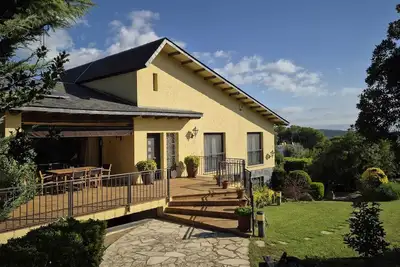 Image de Grande maison chaleureuse avec jardin et piscine dans le Montseny