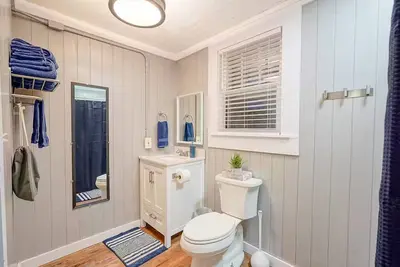 The WhistleStop Cottage - Duplex Suite A