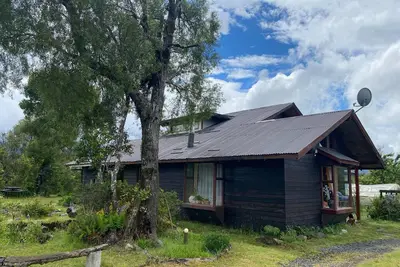 Image de Exclusive Casona with a view of the Villarica Volcano | Ideal for groups | Caburgua-Pucón
