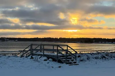 Oceanfront King-Bed Cottage | 2-Bedroom Stay