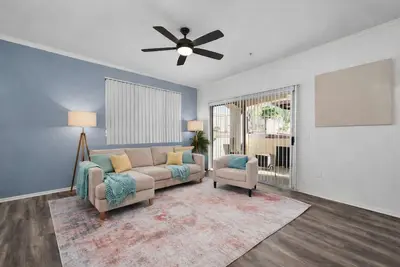 Image de Relaxing North Scottsdale 2br with Resort Pool, Grills & Parking