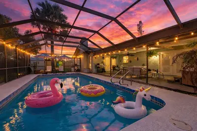 Image de Family & Dog Friendly- Heated Pool, Hot Tub, Game Room, 2 Kings -Boutique Style