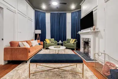 Image de Luxury/Downtown/ Historic/ Forsyth/ Parking / Pet