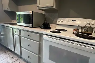 Image de Try Co- Living in  your tranquil Dallas  Private Rooms with cool Ac breeze