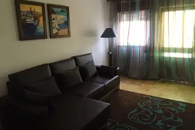 Image de Grandma's lovely house. Residential area with easy access. Next to mini market.