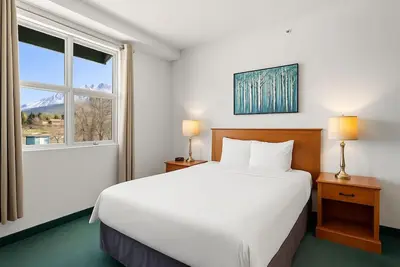 Image de Cozy Hideaway w/ Mtn Views, Near Dt Canmore&Banff