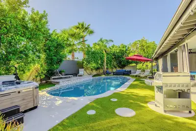 Image de Luxury Private Scottsdale Home with Heated Pool, Hot Tub & Fire Pit - Sleeps 12