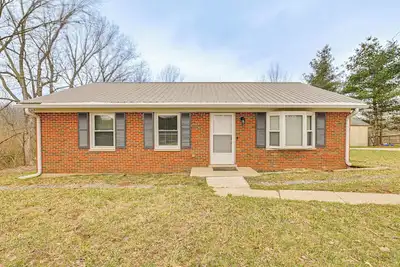 Image de Fire Pit + Yard: Peaceful Bluegrass Escape!