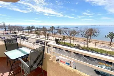 Image de Appartement rénové en bord de plage avec clim et balcon à Roses