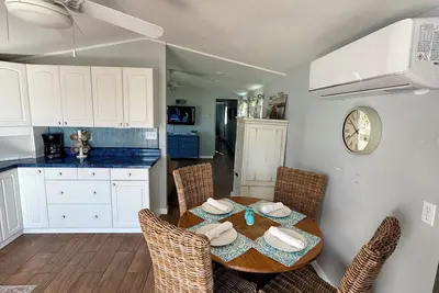 Image de Cozy 2-bedroom house in Bokeelia close to many amenities.