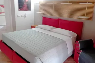 Image de Happy House - Independent attic, comfort and private parking.