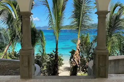 Image de White Sand Beachfront - Brand New Peter Bay Villa \"La Playa\"