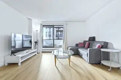 Image de Bright 2 Bedroom Suite at Victoria & Stampede Park