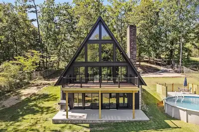 Image de Luxury A-Frame Lake House