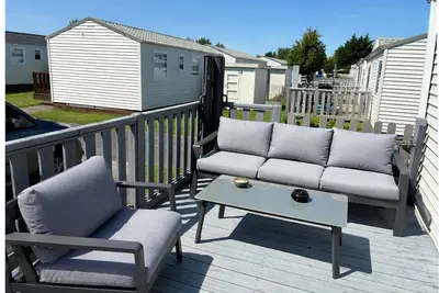 Image de Comfortabel chalet met 2 slaapkamers – 500 m van strand – terras & parking