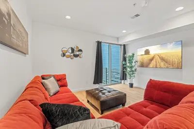 Image de Fancy 4br W/ Hot Tub