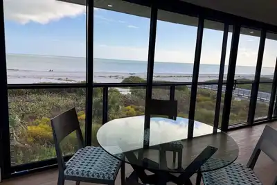 Image de Directly on Beach-not 5 min walk-Newly Renovated  2-bedroom condo in Sanibel
