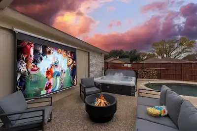 Image de Dreamscape - Single-Story Retreat with Pool, Spa & Outdoor Movie Nights