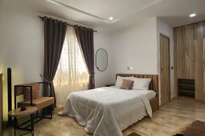 Image de Modern 2br Duplex Home with 24hrs Electricity, Unlimited Wi-Fi, Gym Pool access