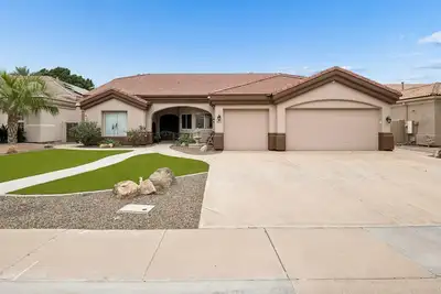 Image de Gorgeous 4-bedroom house with Ac in charming Gilbert Arizona.