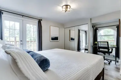 Image de Serene Forest Haven