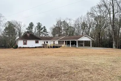 Image de Beautiful 3-bedroom house - country living on the outskirts of Troy and Luverne.